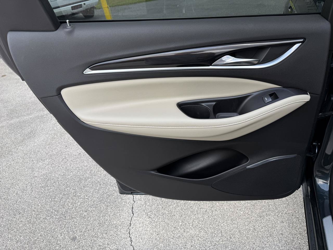 Used 2019 Buick Enclave Premium w/ Experience Buick Package FWD image 26