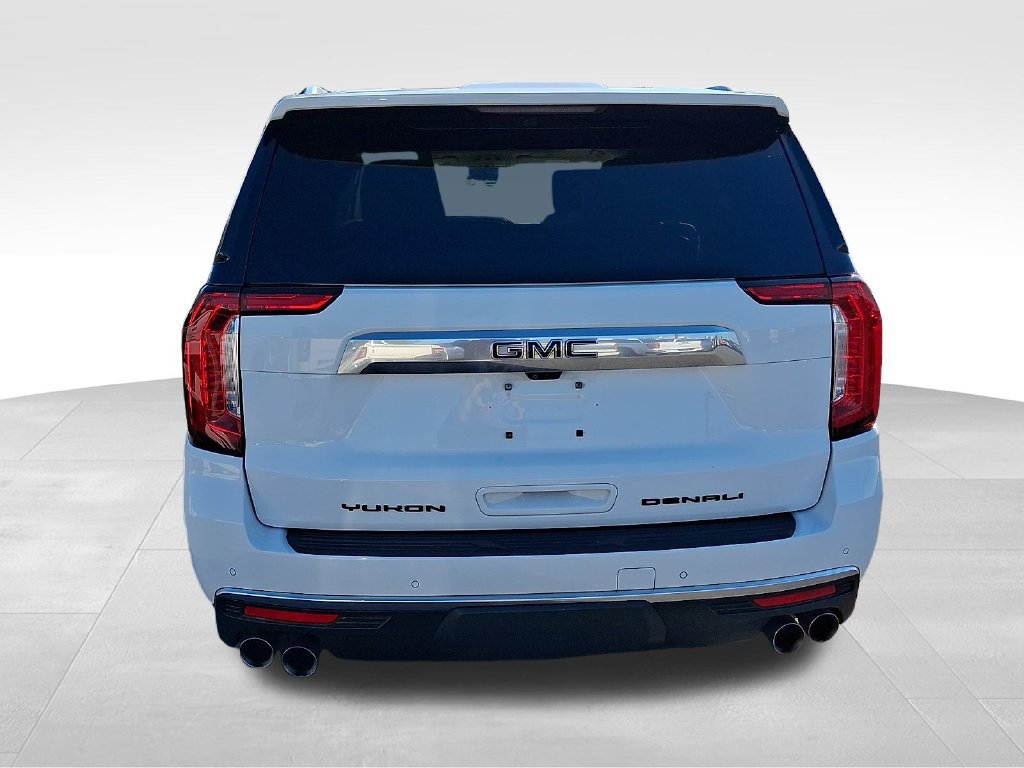 Used 2023 GMC Yukon XL Denali w/ Denali Reserve Package AWD/4WD image 5