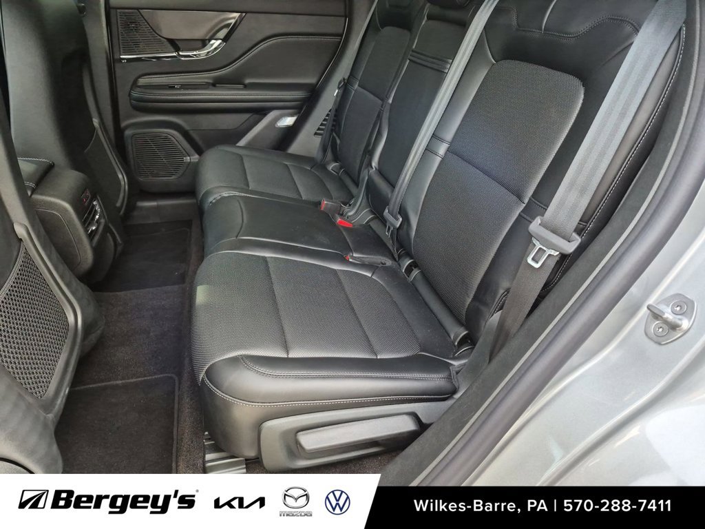 Used 2022 Lincoln Corsair AWD w/ Equipment Group 101A image 30