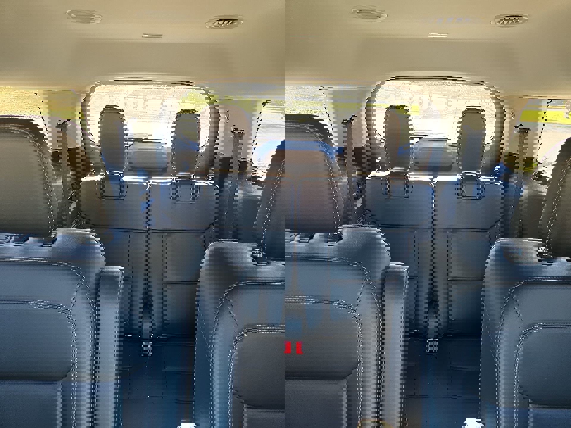 Used 2023 Ford Explorer XLT w/ Equipment Group 202A image 23