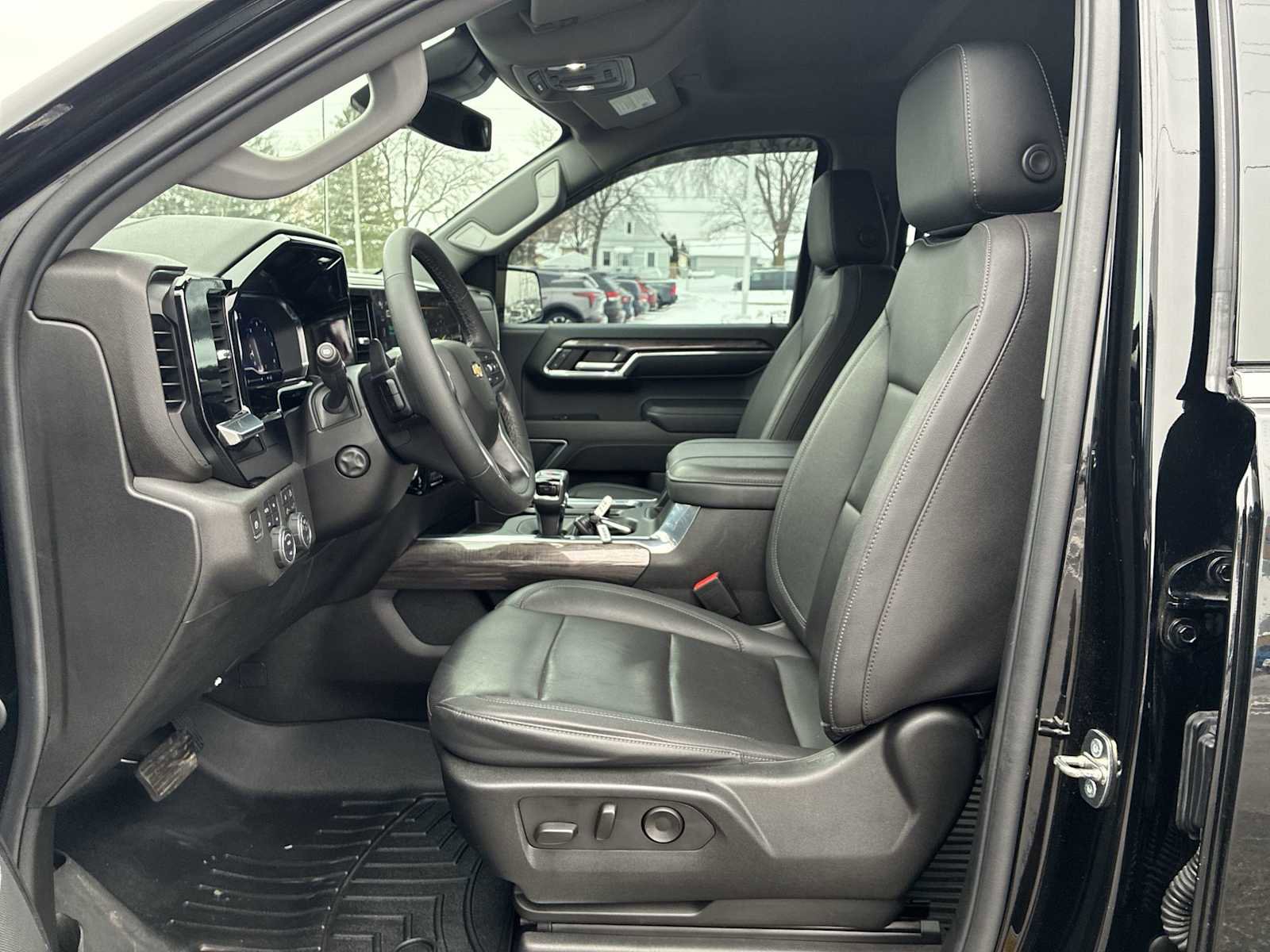 Certified 2023 Chevrolet Silverado 1500 LTZ w/ LTZ Convenience Package II image 19