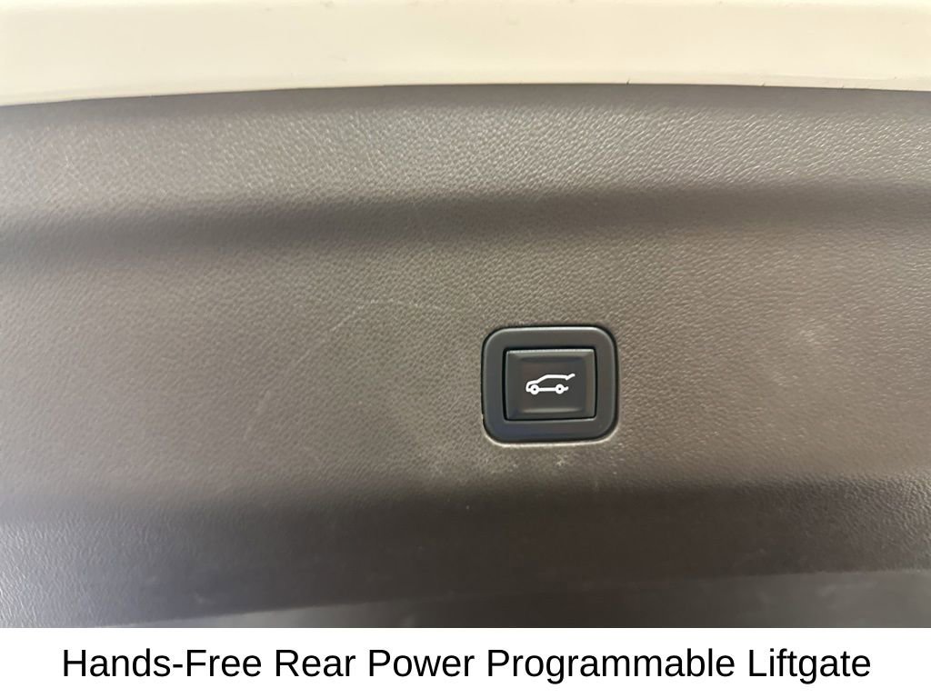 Used 2021 Chevrolet Suburban Z71 w/ Z71 Off-Road Package image 29