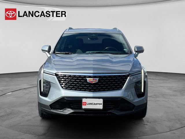Used 2025 Cadillac XT4 Premium Luxury FWD image 2