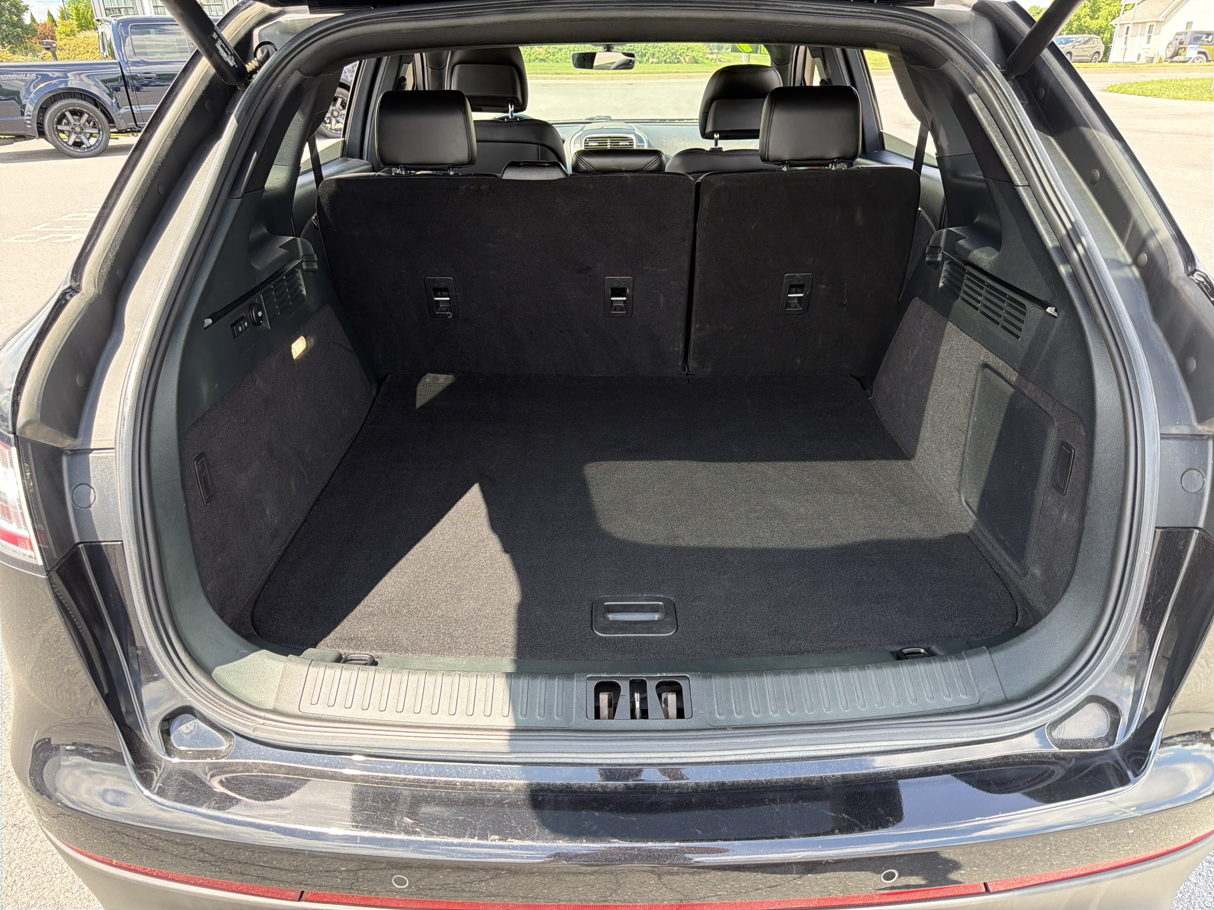 Used 2019 Lincoln Nautilus Reserve AWD/4WD video 5