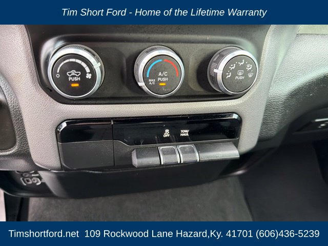 Used 2024 RAM 1500 Big Horn w/ Protection Group AWD/4WD image 10