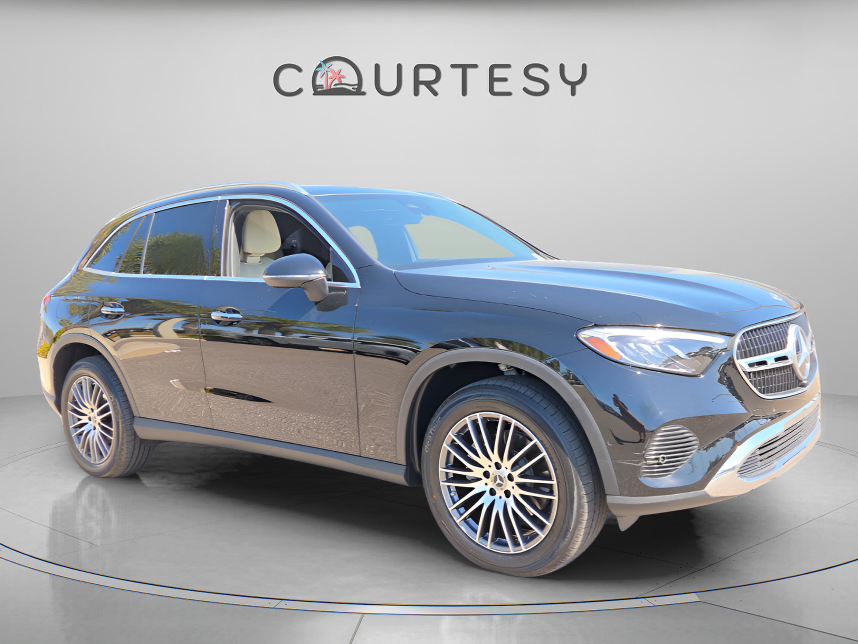 Used 2024 Mercedes-Benz GLC 300 GLC 300 4MATIC image 8