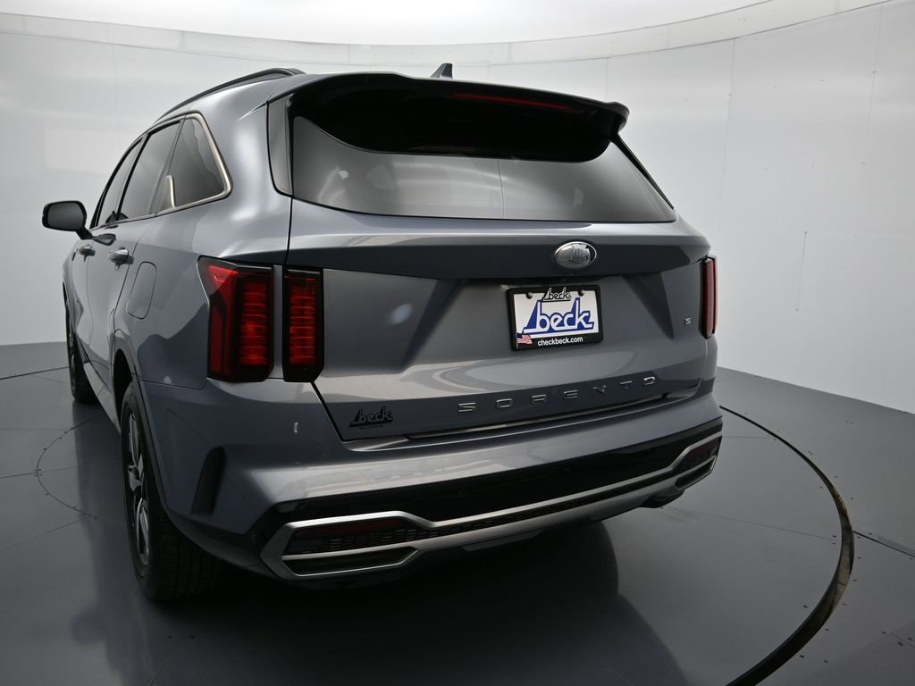 Used 2021 Kia Sorento S image 24