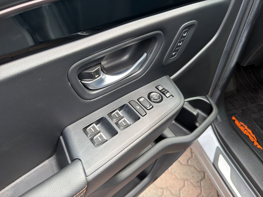 Certified 2025 Honda Pilot TrailSport image 9