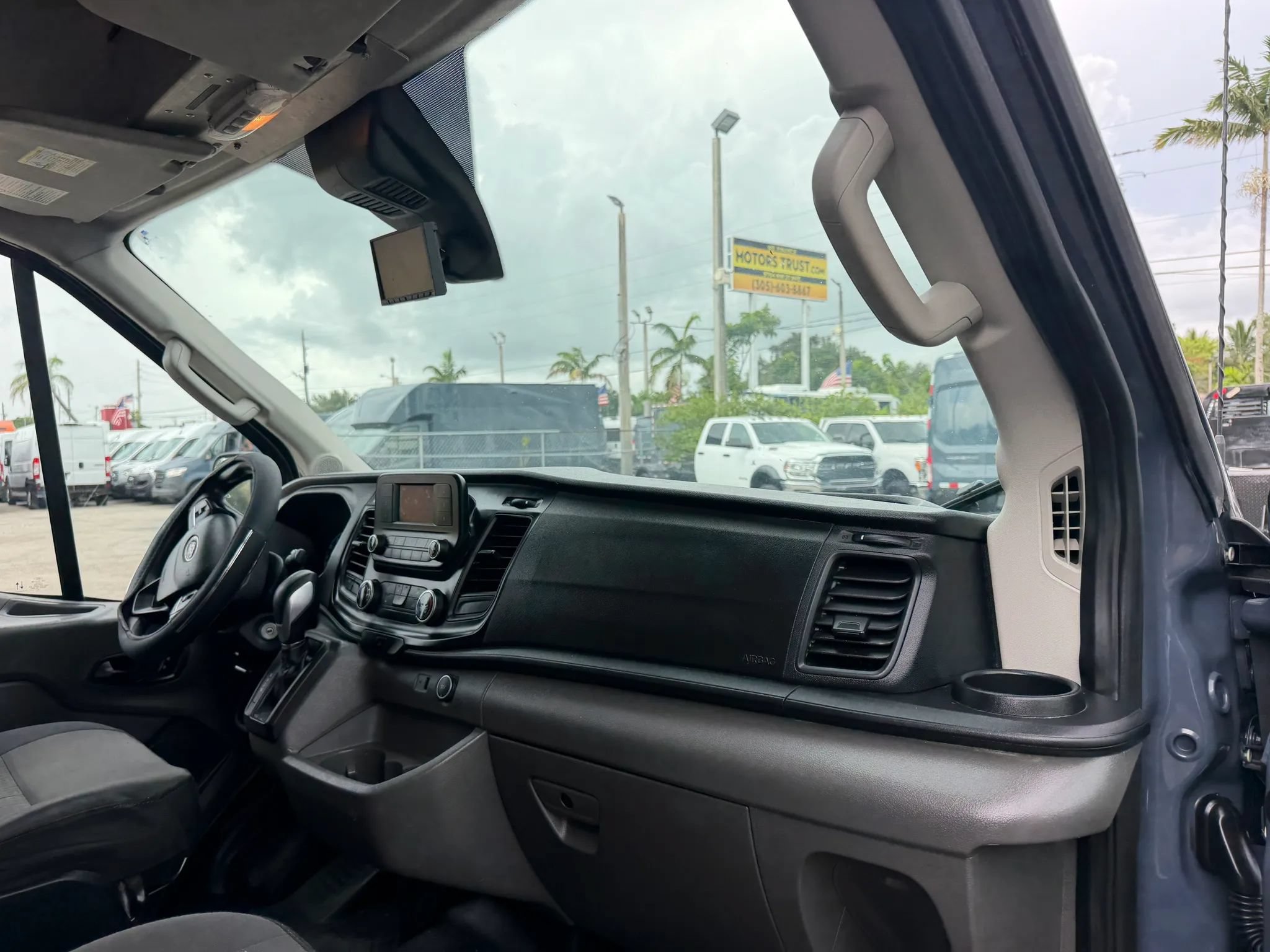 Used 2020 Ford Transit 250 148 High Roof Extended RWD image 17