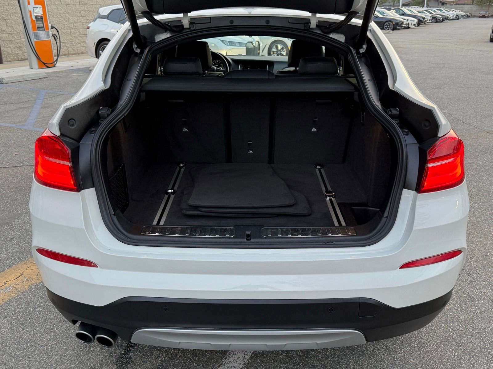 Used 2018 BMW X4 xDrive28i image 16