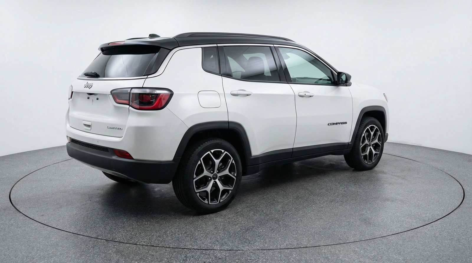 Used 2025 Jeep Compass Limited image 9