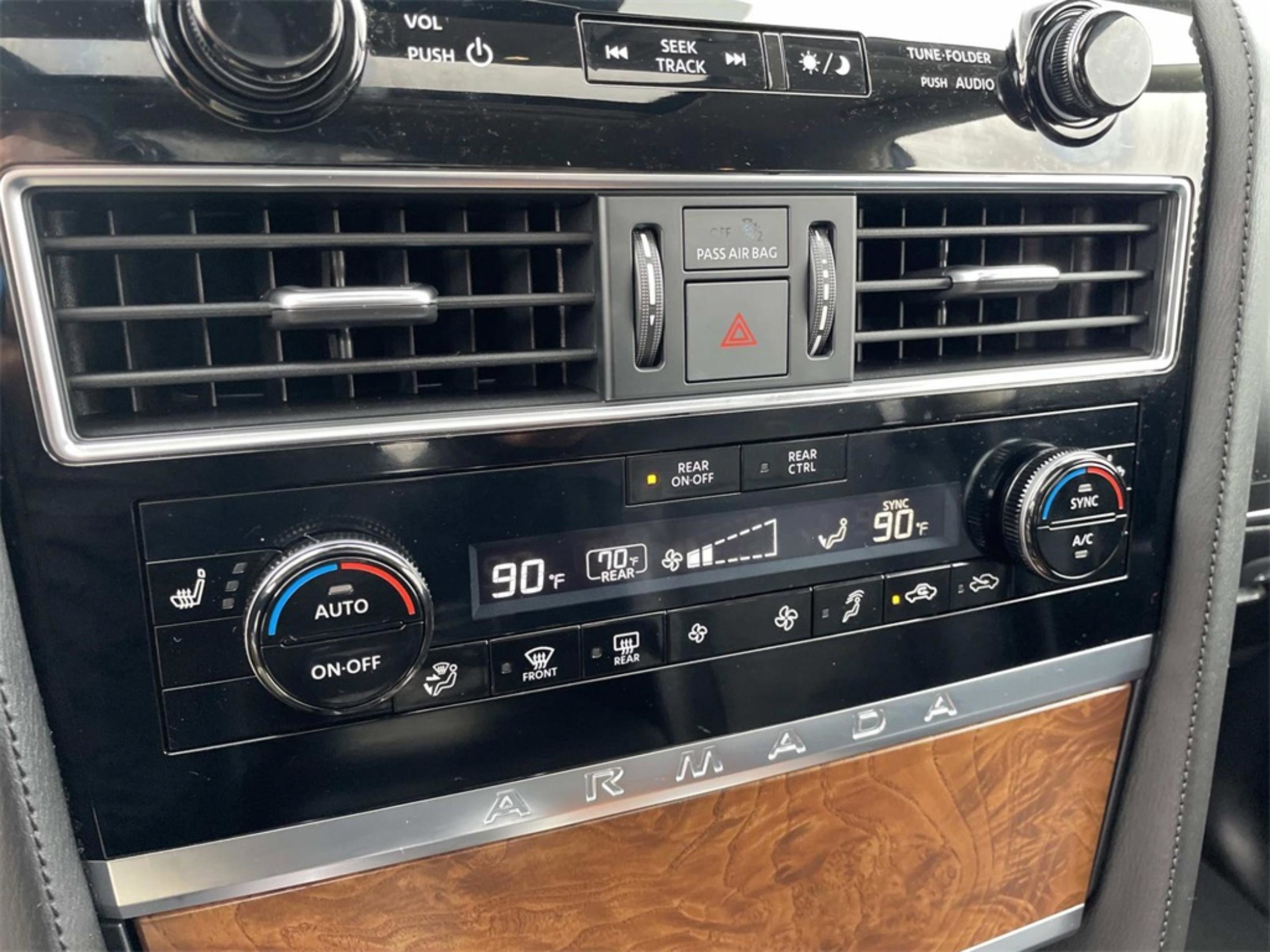 Used 2024 Nissan Armada SL w/ Captain's Chairs Package image 30