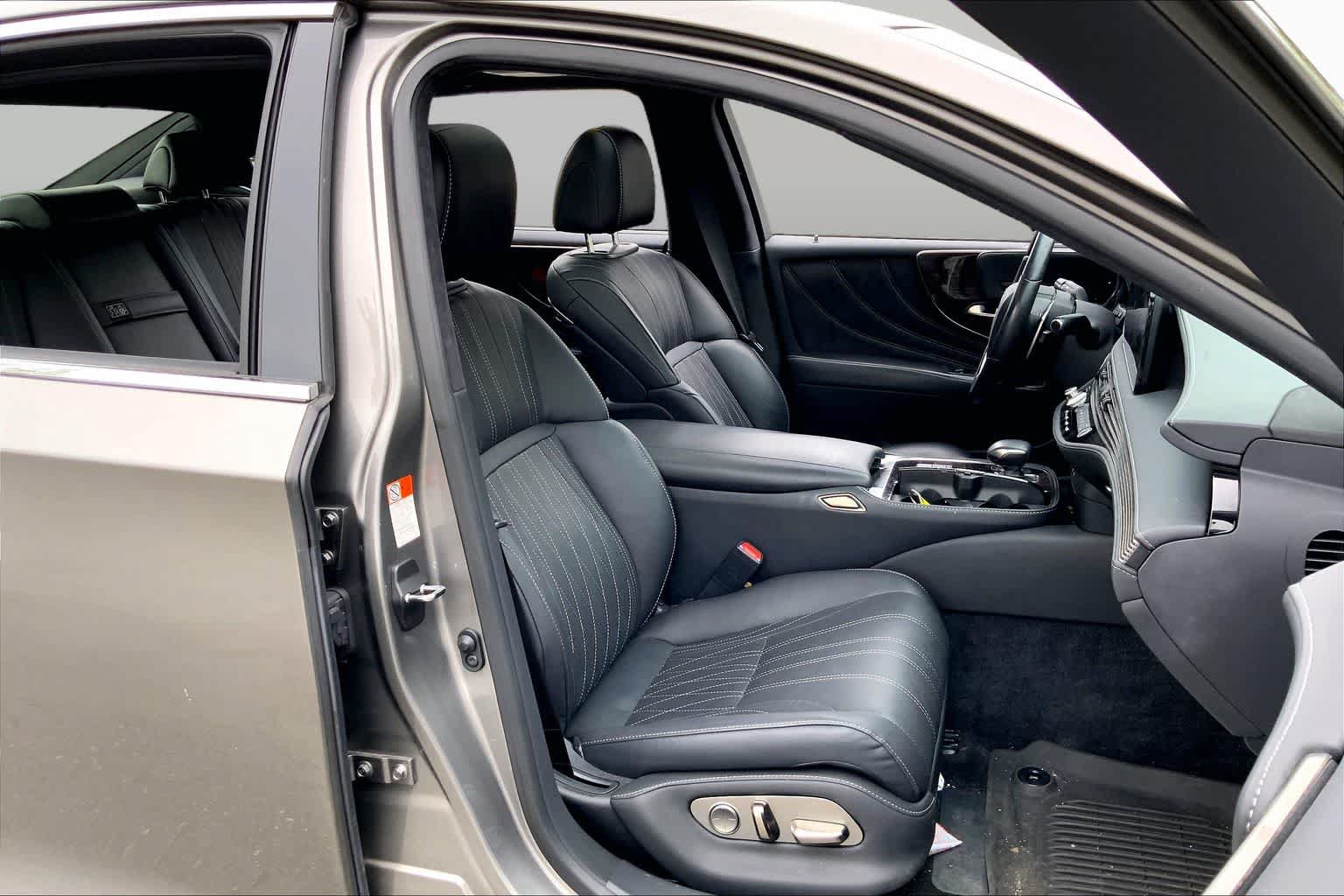 Certified 2023 Lexus LS 500 AWD w/ Interior Upgrade Package image 9