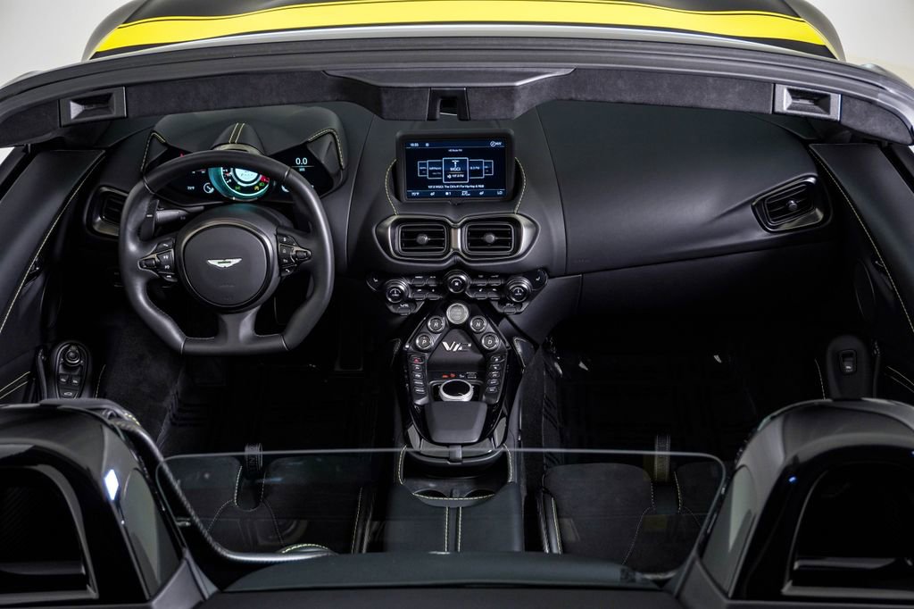 Used 2023 Aston Martin V12 Vantage Roadster image 25