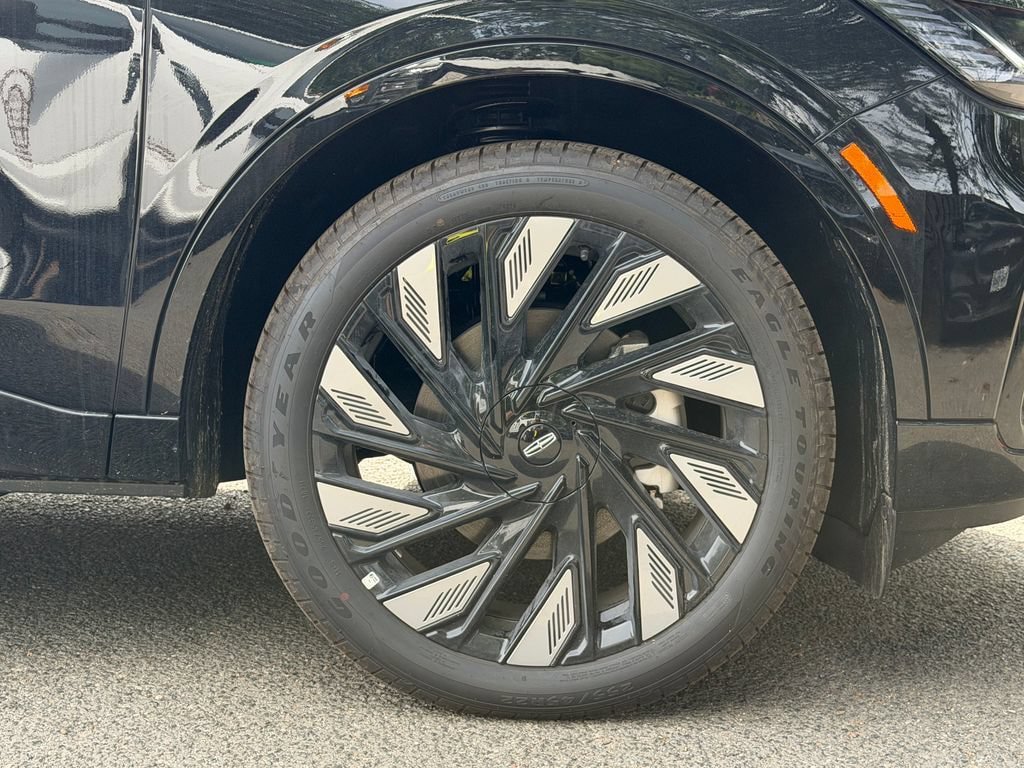 New 2026 Lincoln Nautilus Reserve w/ Jet Appearance Package AWD/4WD image 6
