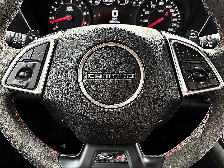 Used 2018 Chevrolet Camaro ZL1 RWD image 18