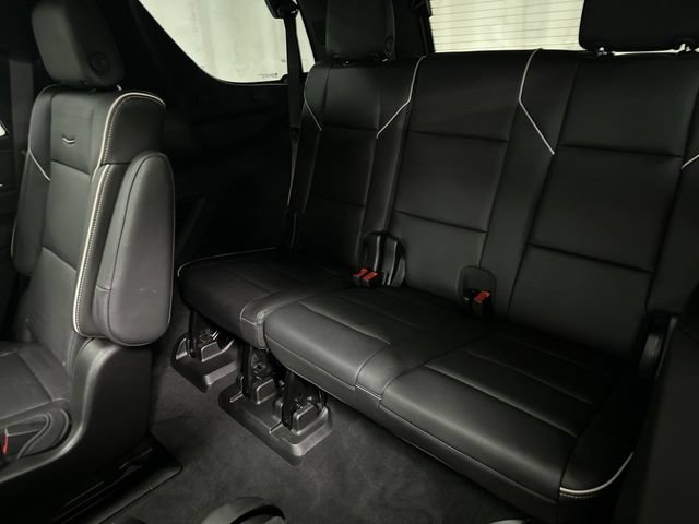 Used 2021 Cadillac Escalade Premium Luxury w/ Performance Package AWD/4WD image 16