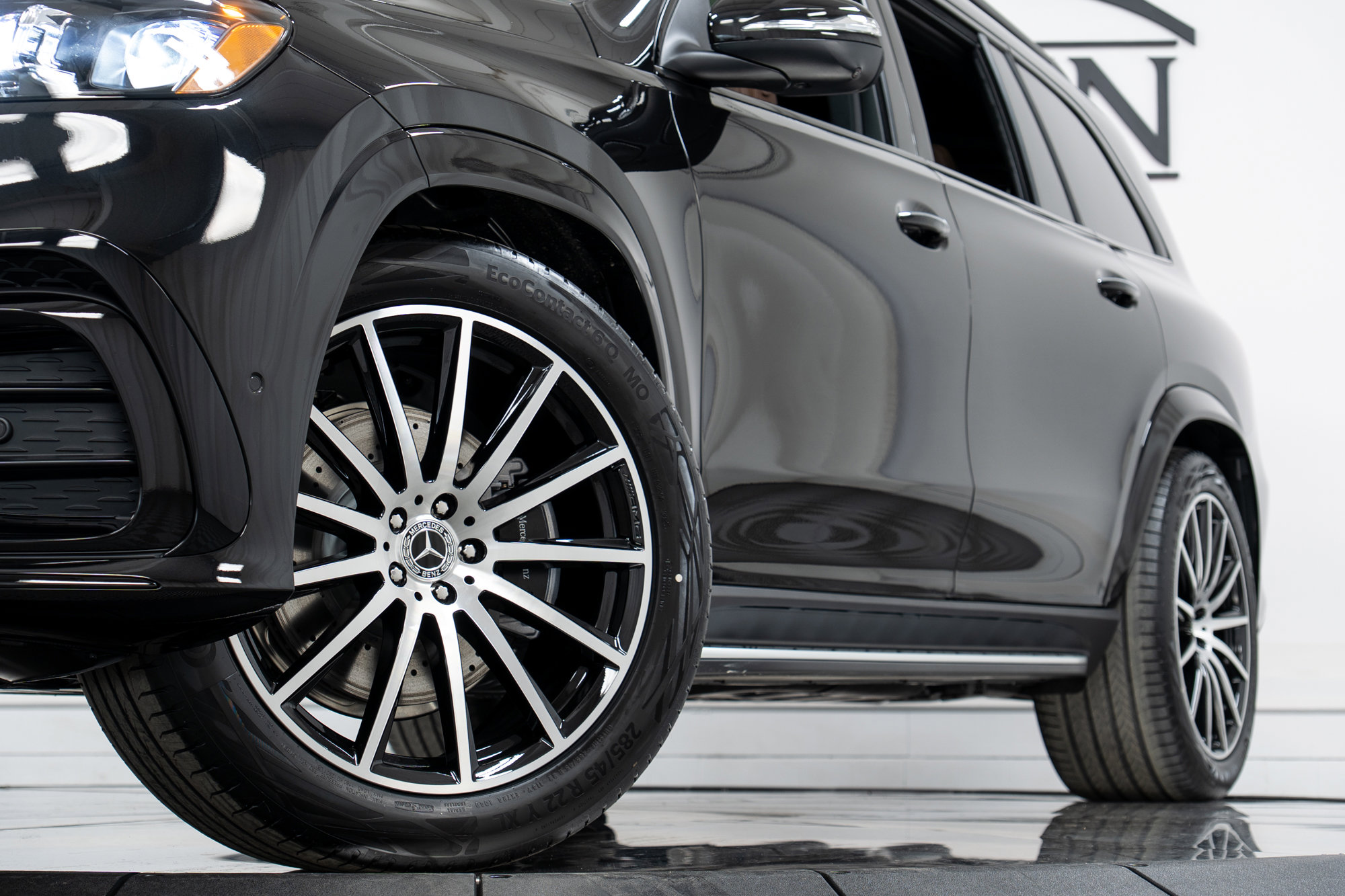 New 2026 Mercedes-Benz GLS 580 4MATIC image 27