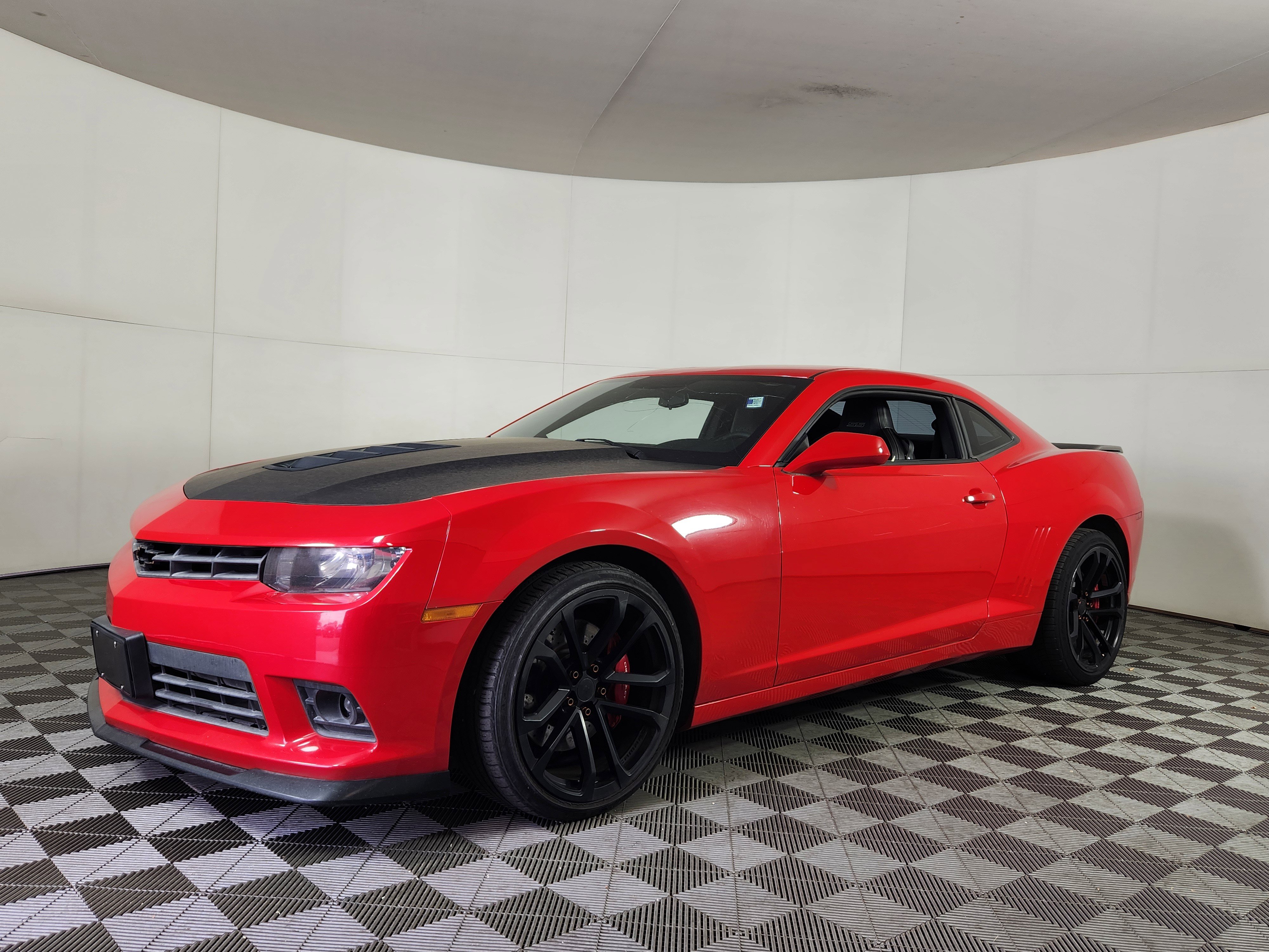 Used 2014 Chevrolet Camaro SS w/ SS Performance Package image 3