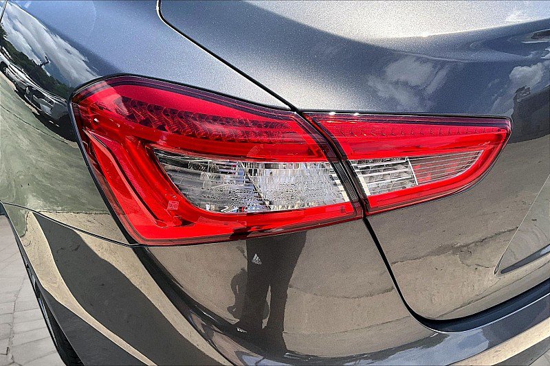 Used 2016 Maserati Ghibli RWD image 25