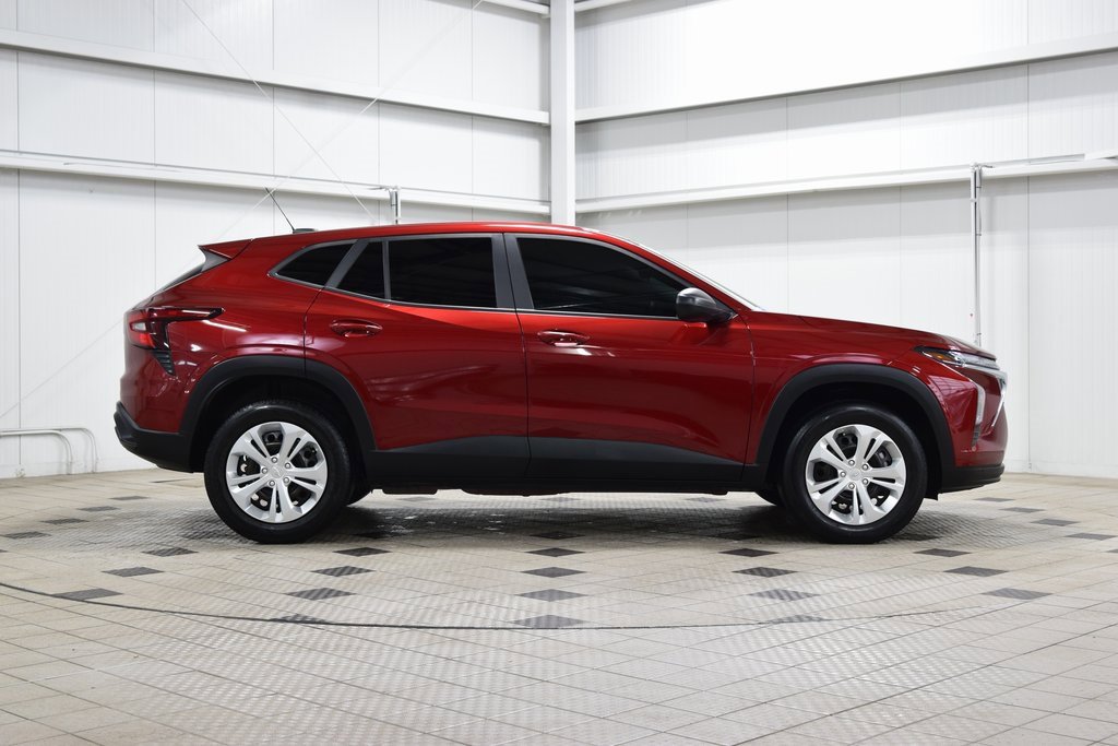 Certified 2024 Chevrolet Trax LS w/ Driver Confidence Package image 9