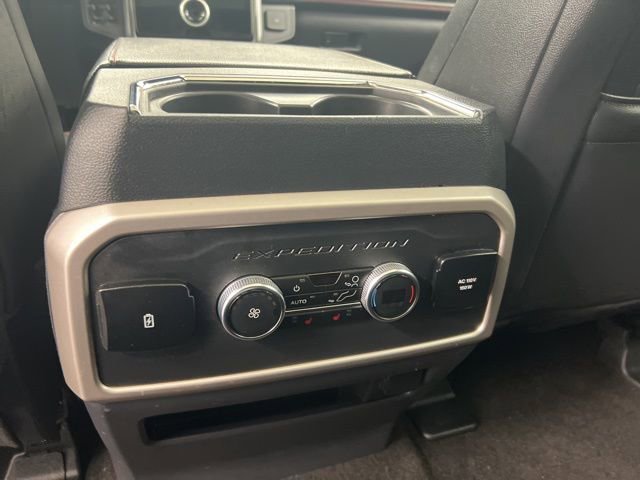 Used 2023 Ford Expedition Max Limited image 13