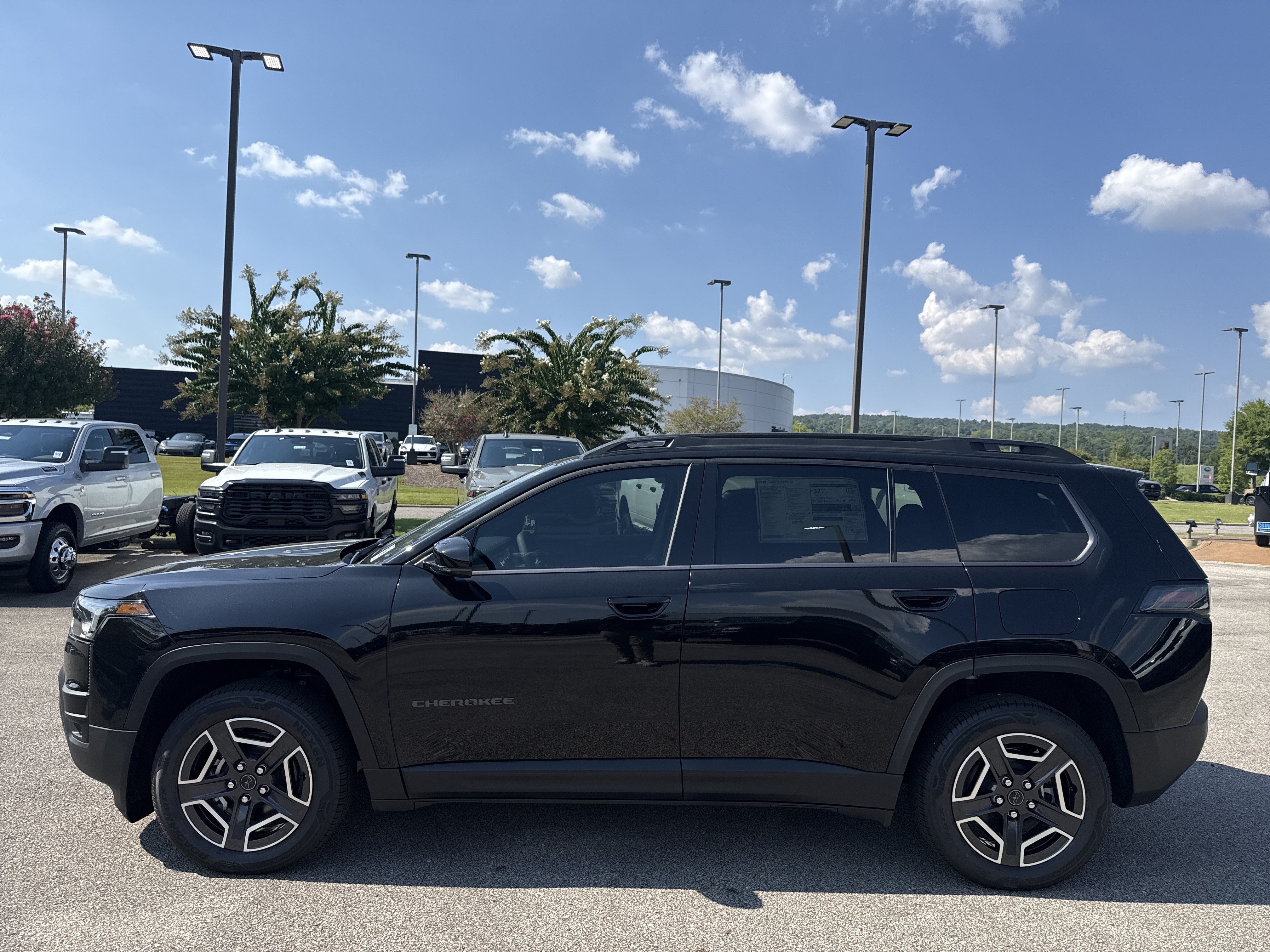 New 2026 Jeep Cherokee Limited AWD/4WD image 4