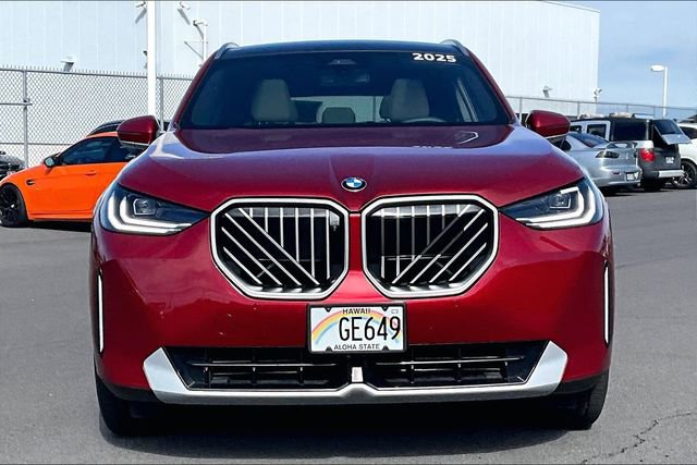 Used 2025 BMW X3 xDrive30i w/ Premium Package image 3