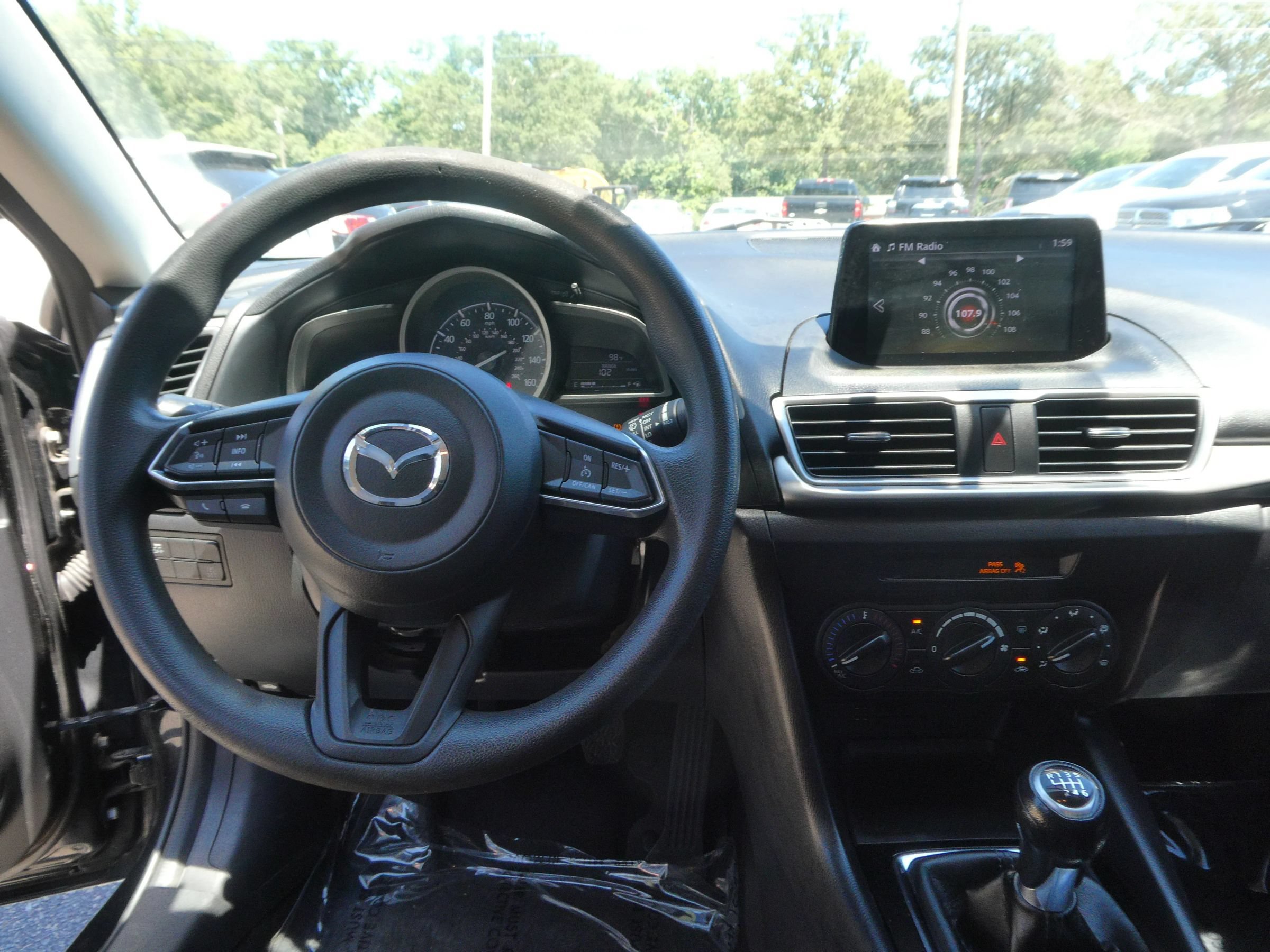 Used 2017 MAZDA MAZDA3 Sport FWD image 13