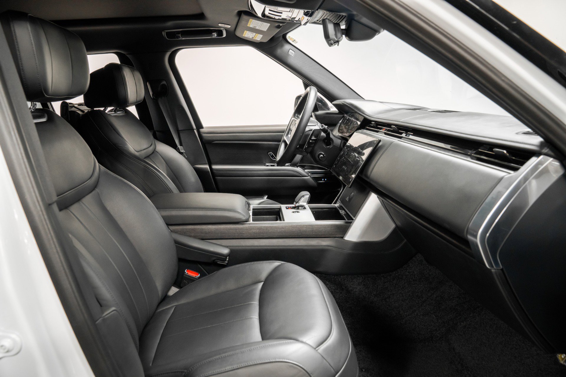 Used 2024 Land Rover Range Rover Autobiography image 31