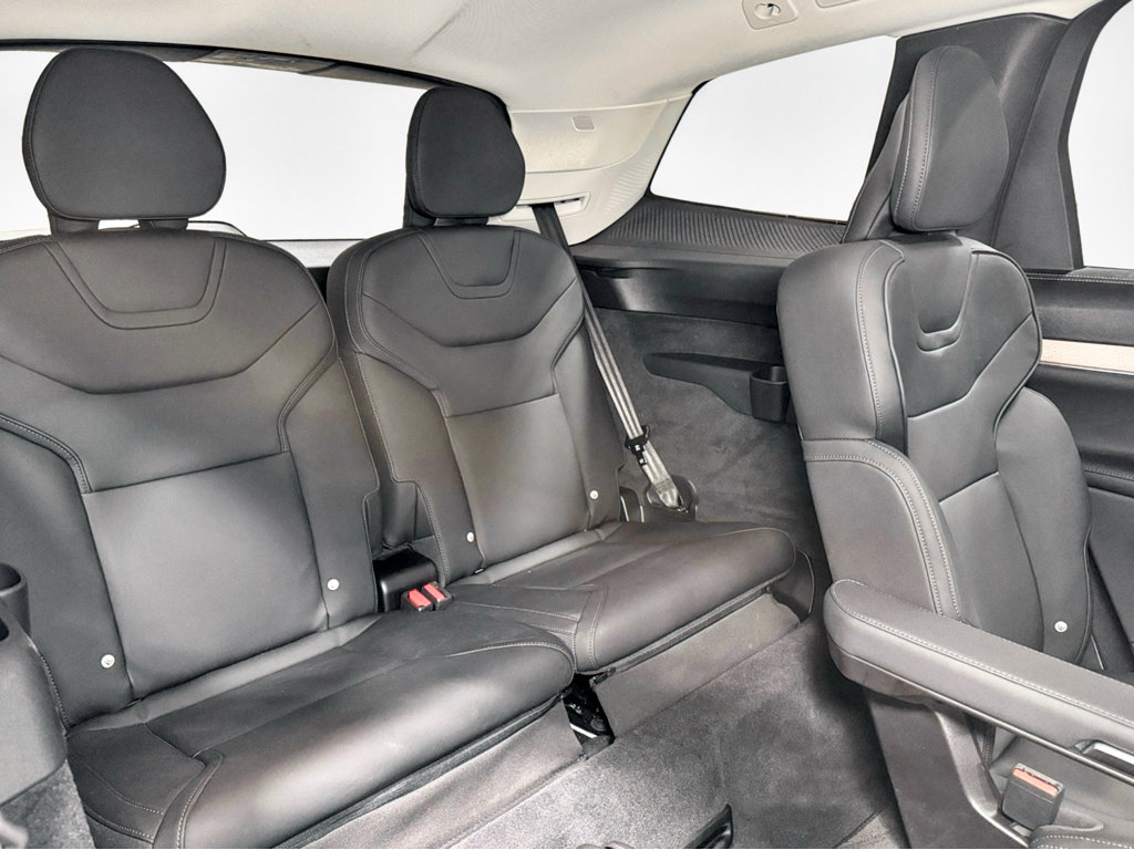 Used 2025 Volvo EX90 Plus image 22