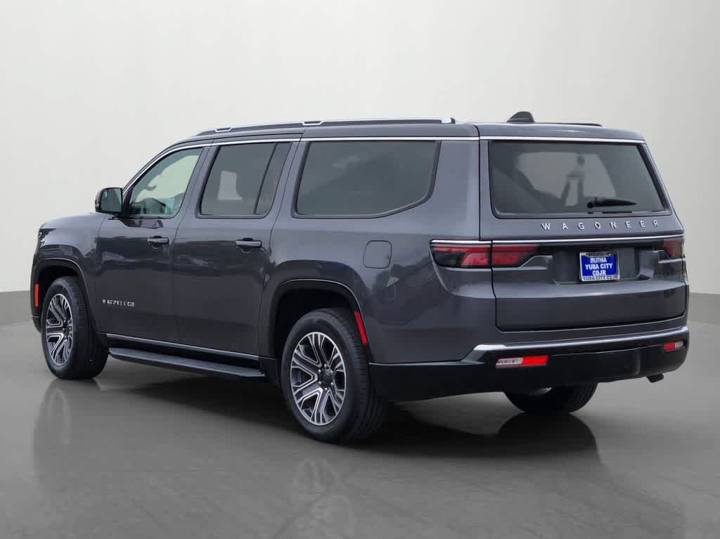 Used 2024 Jeep Wagoneer L Series II RWD image 4