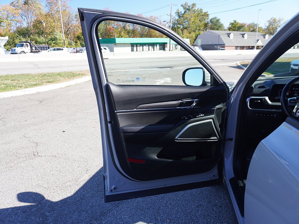 Used 2024 Kia Telluride EX X-Line image 29