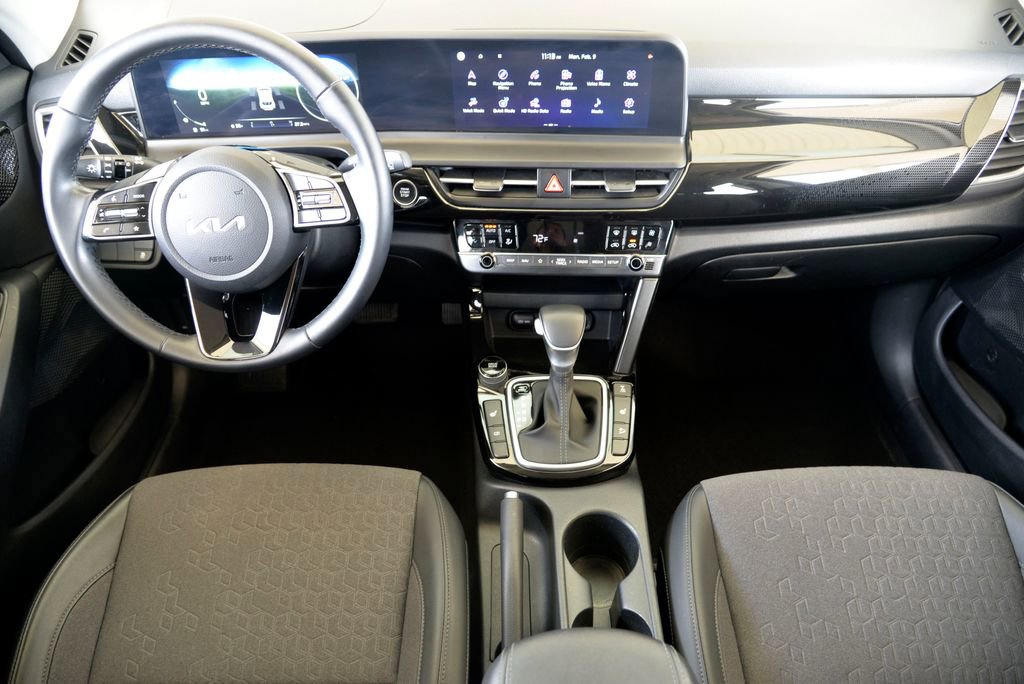 Used 2024 Kia Seltos X-Line image 17