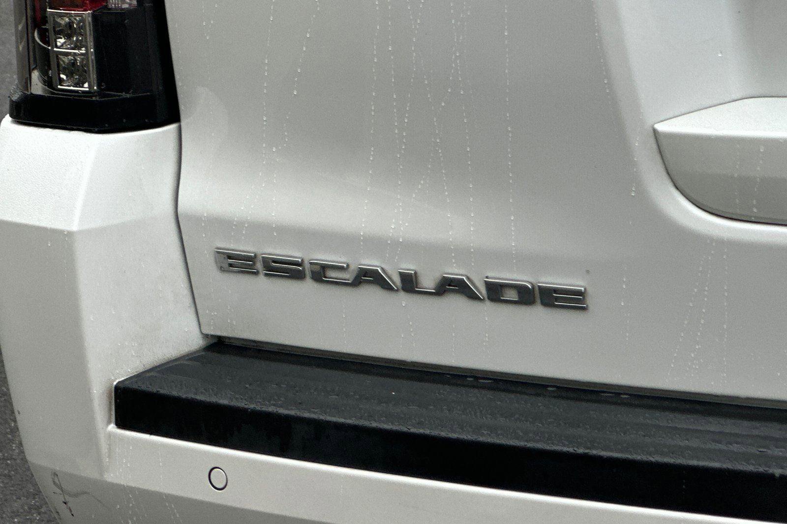 Used 2019 Cadillac Escalade Luxury image 30