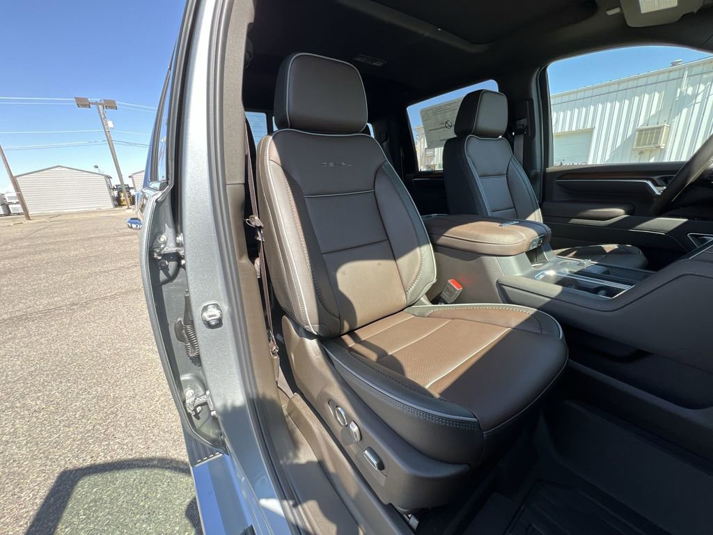 New 2026 GMC Sierra 3500 Denali w/ Denali Reserve Package image 29