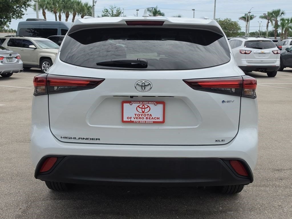 Certified 2026 Toyota Highlander XLE AWD/4WD image 5