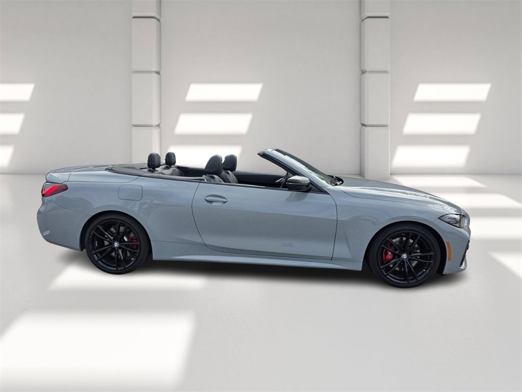 Used 2024 BMW 430i Convertible w/ M Sport Package image 3