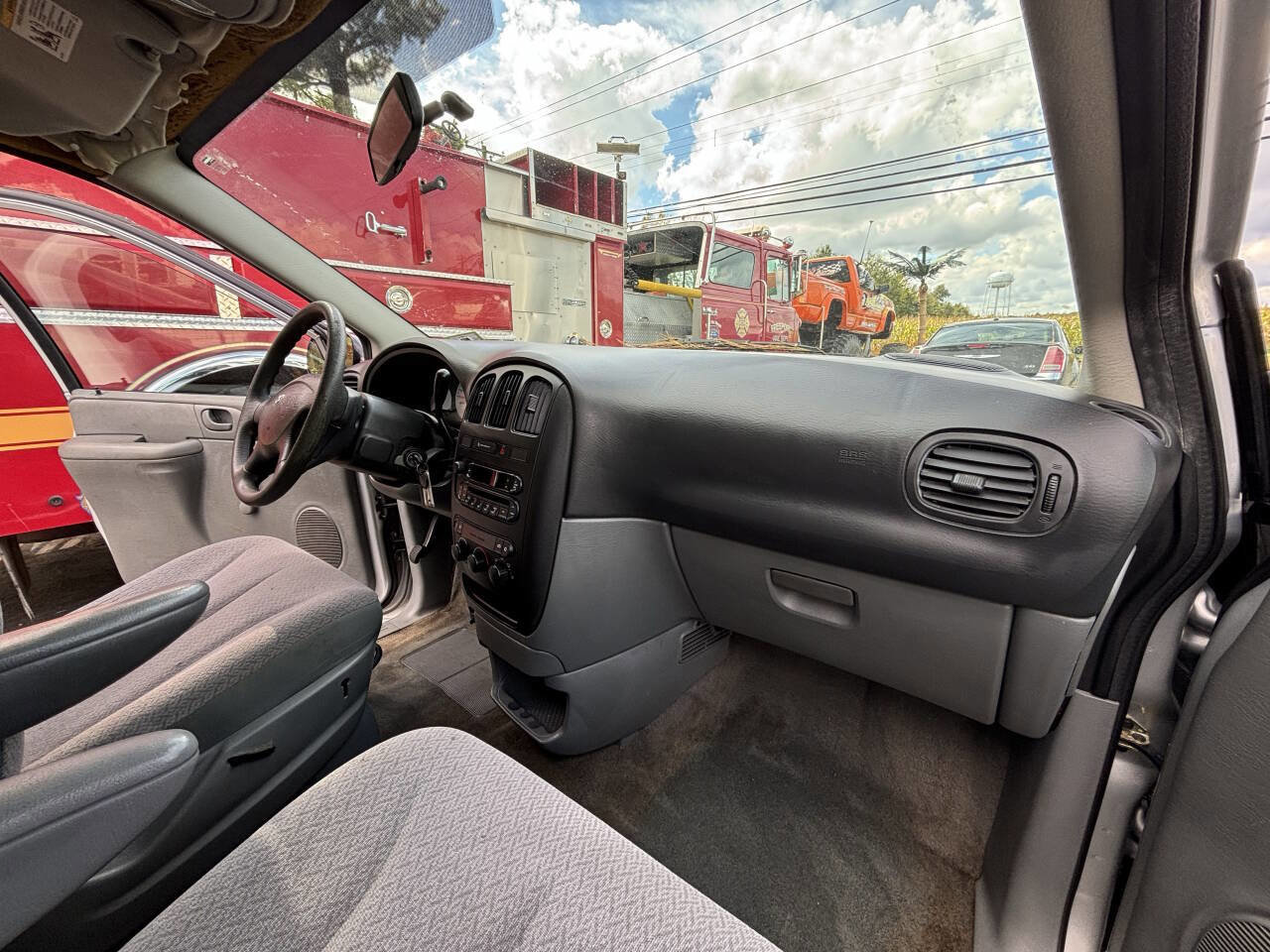 Used 2007 Dodge Caravan SE image 16