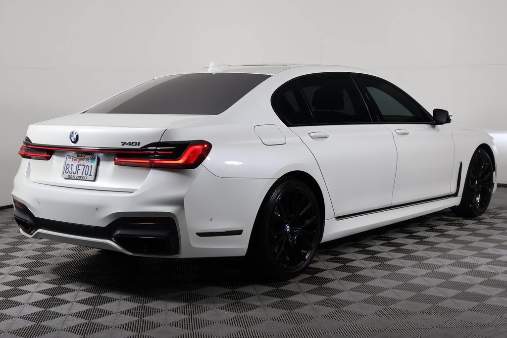 Used 2021 BMW 740i w/ M Sport Package RWD image 4