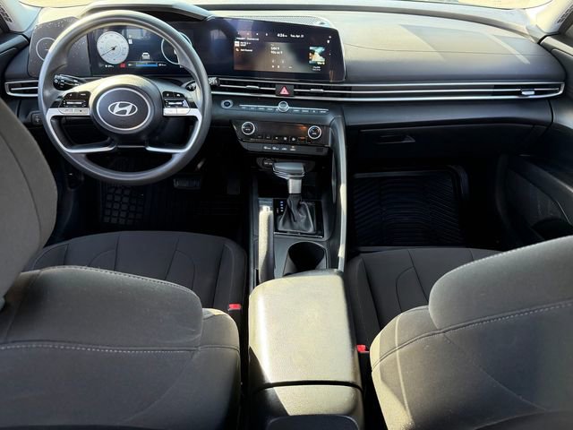 Used 2024 Hyundai Elantra SEL FWD image 24