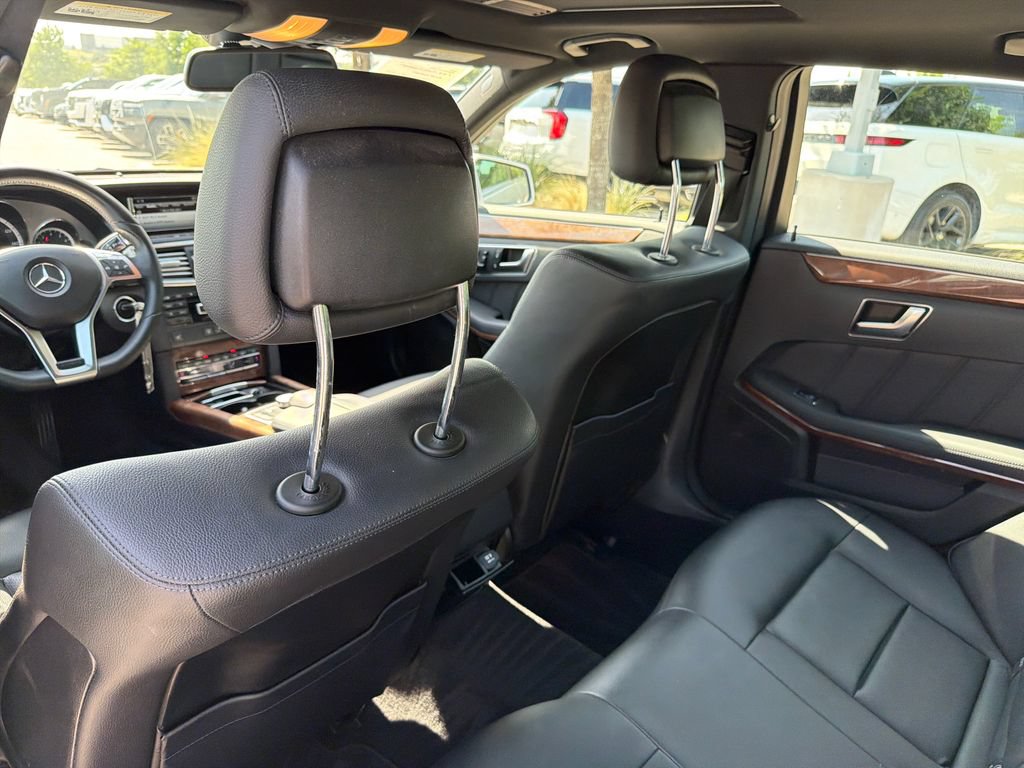 Used 2013 Mercedes-Benz E 350 4MATIC Sedan image 33