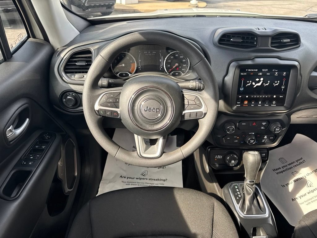 Used 2023 Jeep Renegade Latitude AWD/4WD image 28