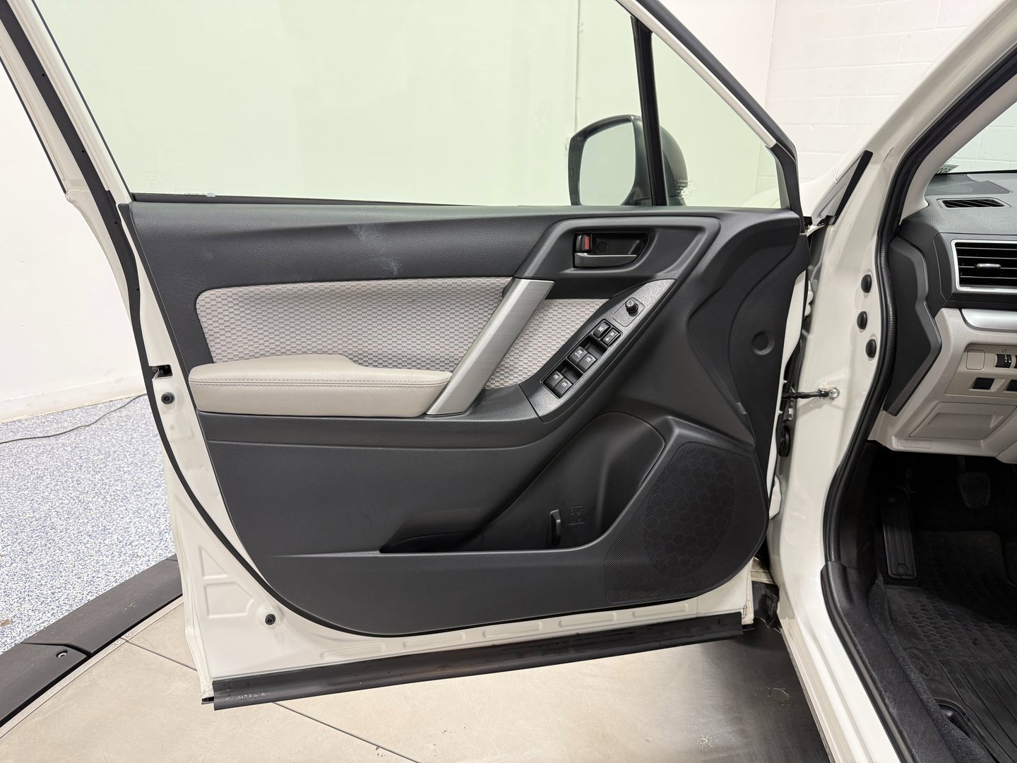 Used 2018 Subaru Forester 2.5i image 9