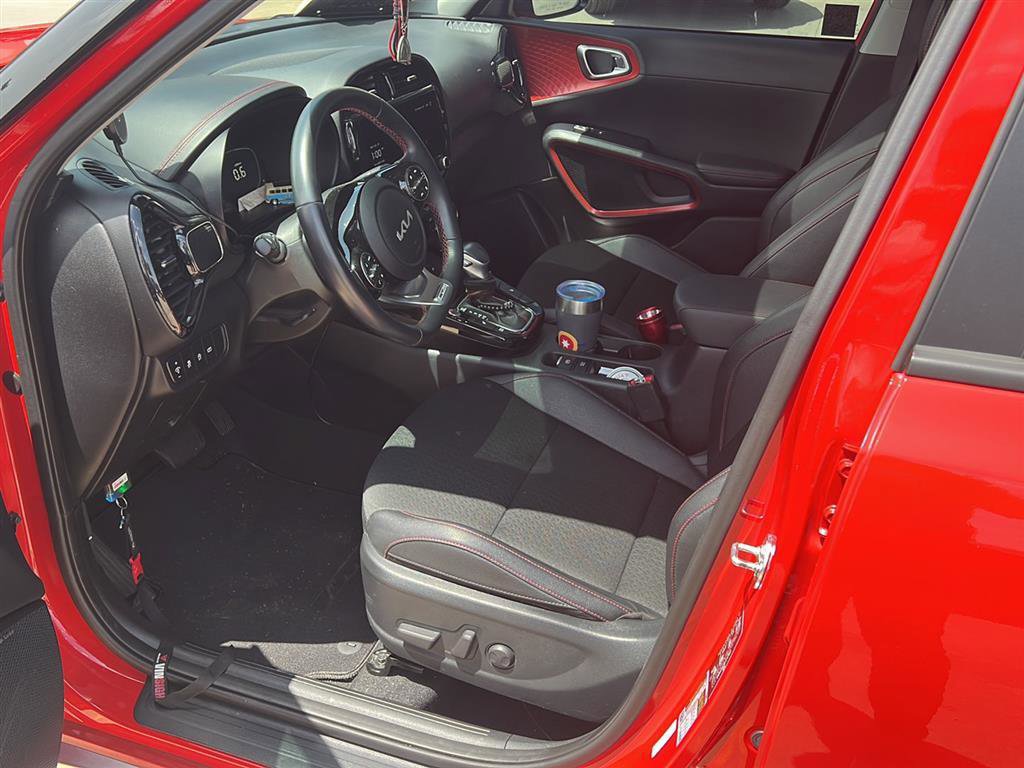 Used 2025 Kia Soul GT-Line w/ GT-Line Technology Package FWD image 5