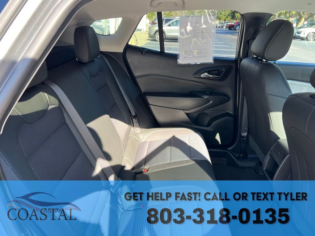 Used 2025 Chevrolet Trax LT image 21