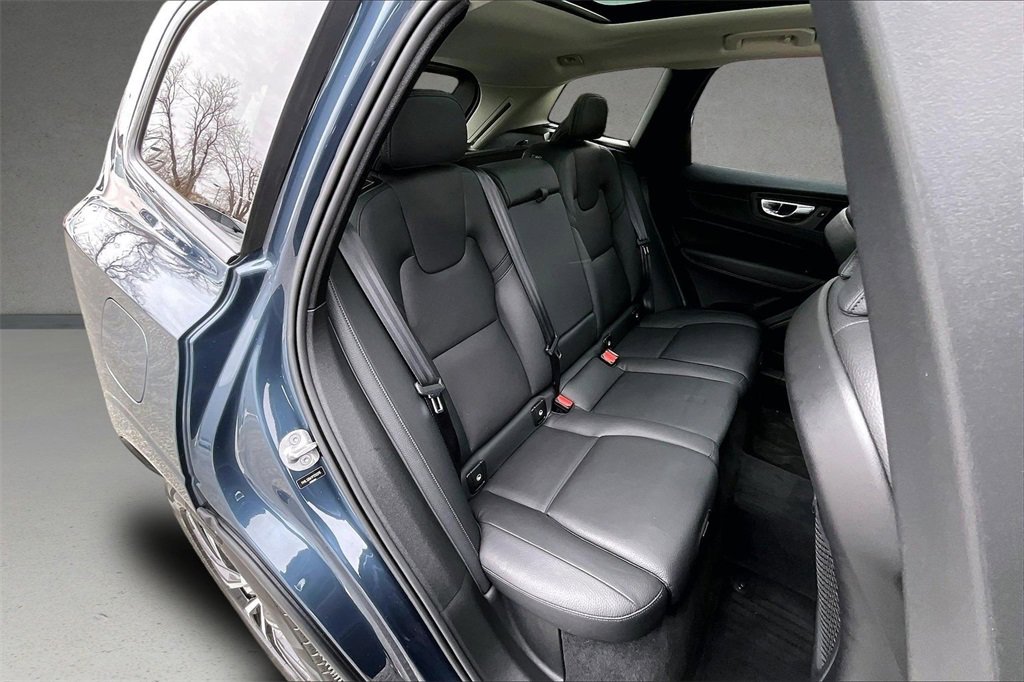 Certified 2023 Volvo XC60 B5 Plus w/ Protection Package Premier image 24