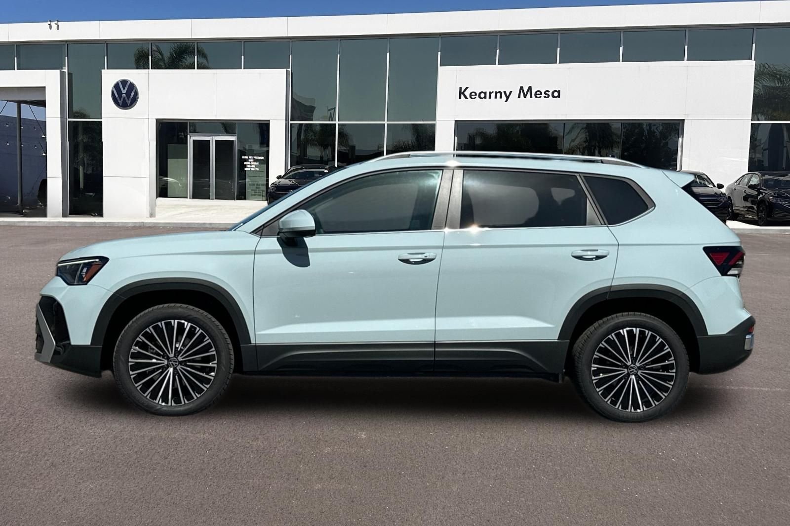 New 2026 Volkswagen Taos SE FWD image 7