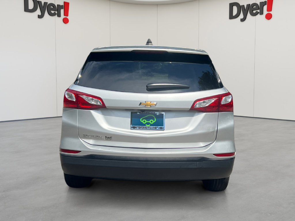 Used 2020 Chevrolet Equinox LS w/ LS Convenience Package FWD image 4