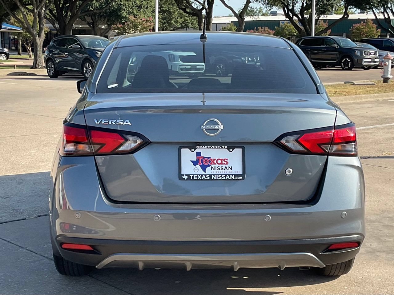 Used 2025 Nissan Versa S w/ Trunk Package FWD image 5